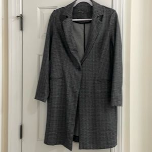 NWOT Adrianna Papel long blazer/top coat in Size Small. Black and white plaid.